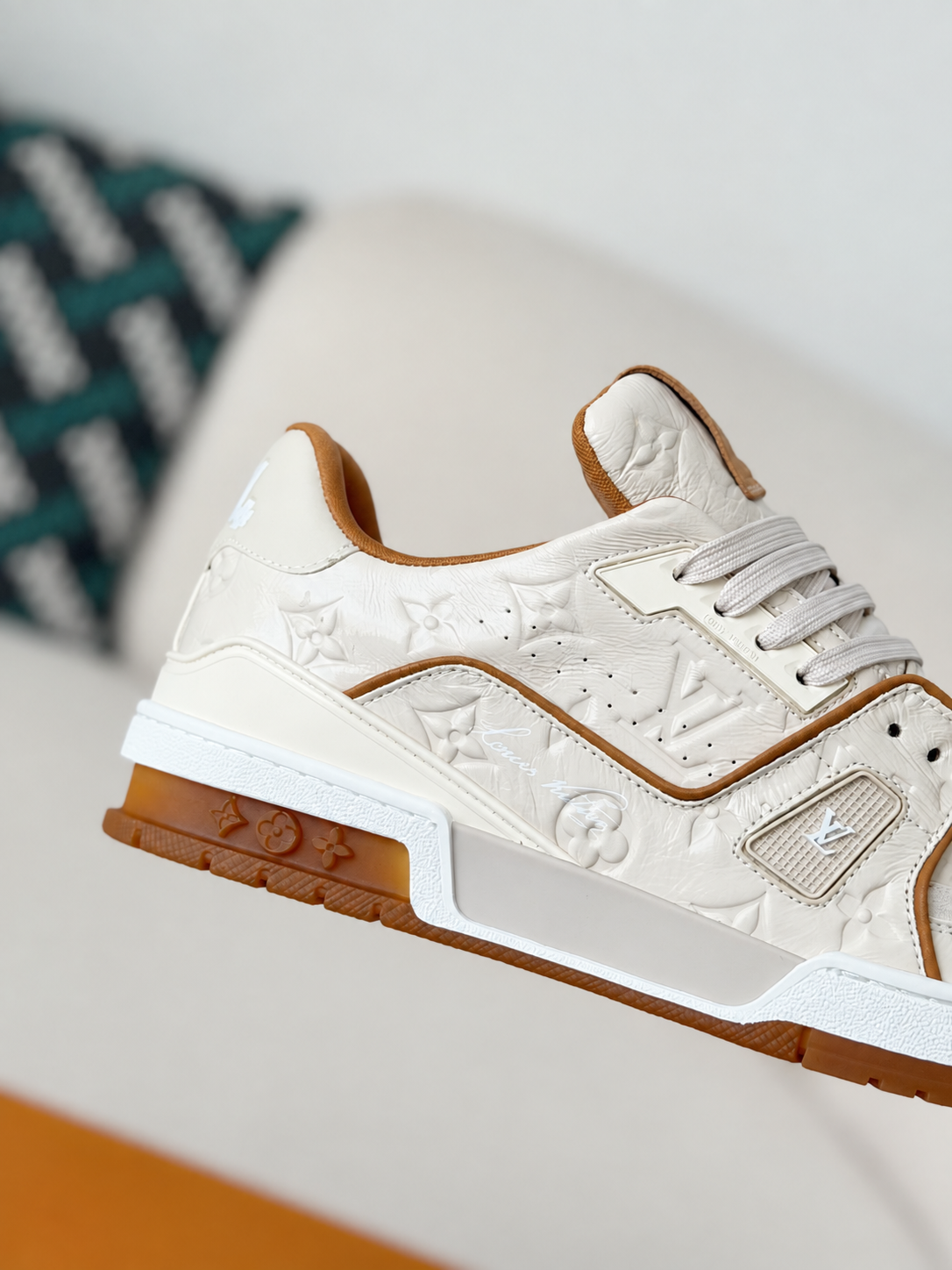 LV Trainer SNE AKERS