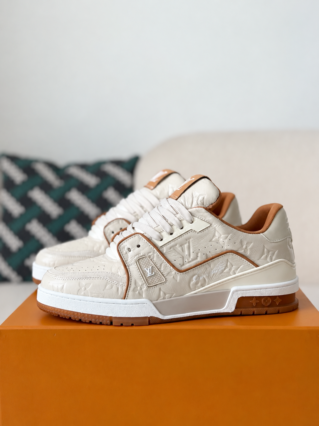 LV Trainer SNE AKERS